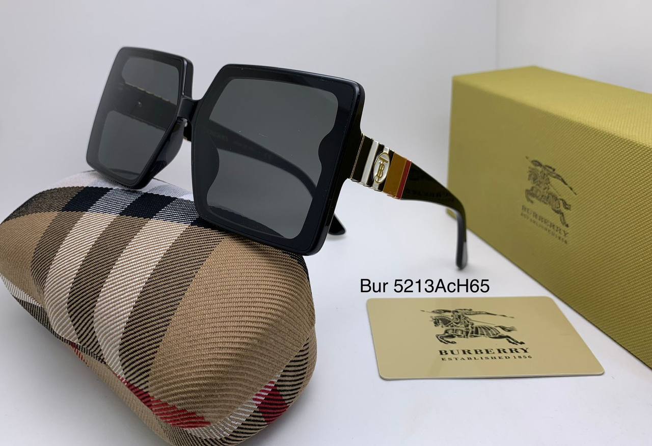 Burberry 
Master
180 dhs❣️

Zain126
♥️♥️♥️