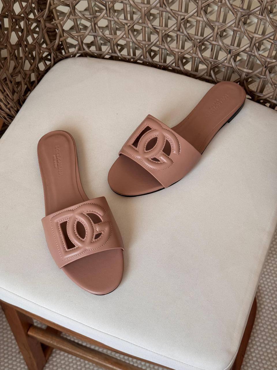 🩶 D&G 🩶
✨ New Collection
👠 36–41
💎 Premium Quality
🔥 Super Master
400 dhs💓

Zain198
♥️♥️♥️