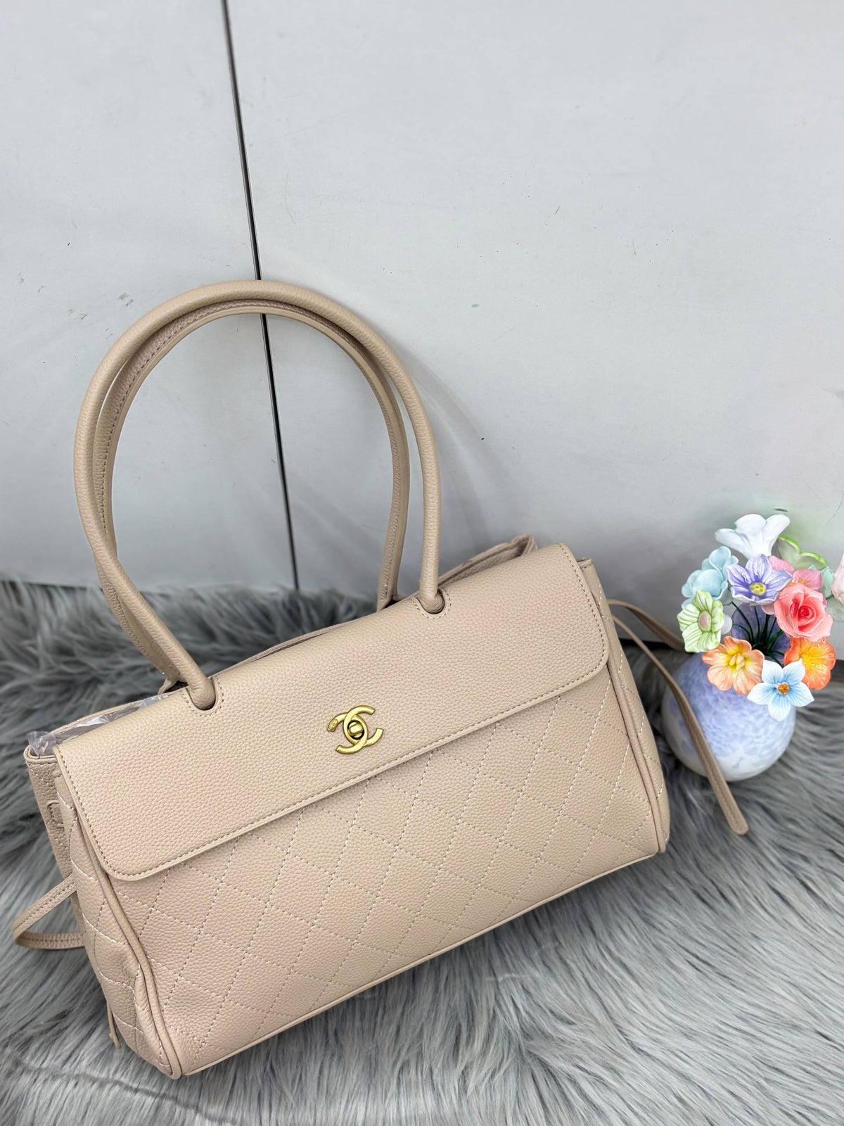 CHANEL 

SIZE 33CM    

120 dhs🇦🇪

Zain244
♥️♥️♥️