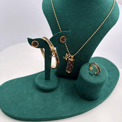 Full Set
45 dhs🪙🌨️

Zain37
♥️♥️♥️