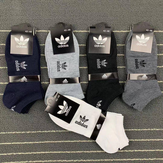 Available now 
One package 10 pairs 
35 dhs🪙🖤

Zain138
♥️♥️♥️