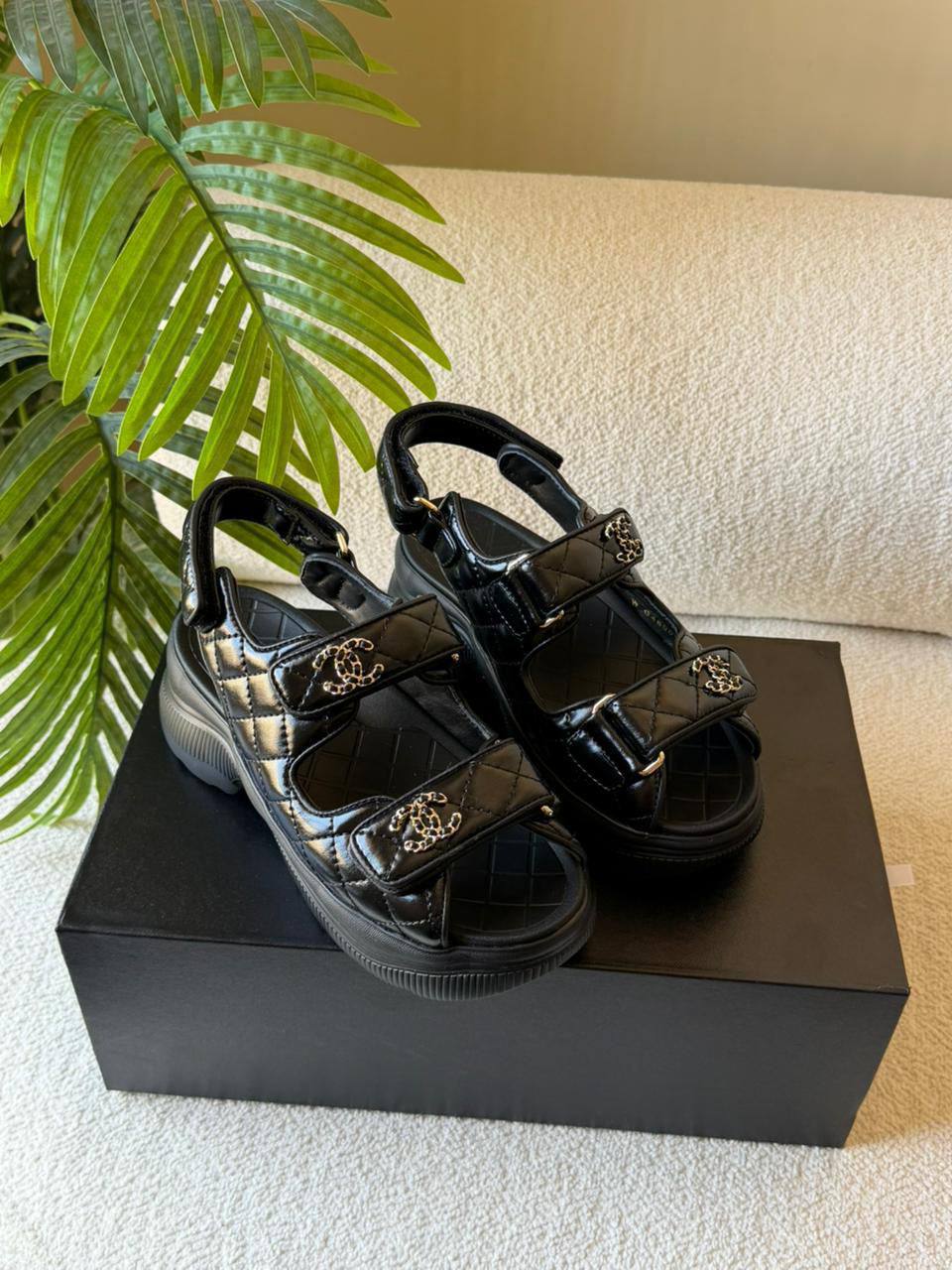CHANEL 
SuperMaster Quality 💯
450 dhs✅
Size: 36-41💥

Zain171
♥️♥️♥️