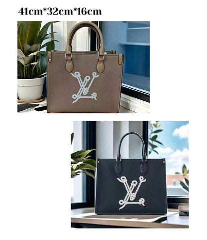 All offer 
Mixed bags

Good quality 
Most with box

100 dhs🇦🇪🇦🇪🇦🇪

Zain17
♥️♥️♥️