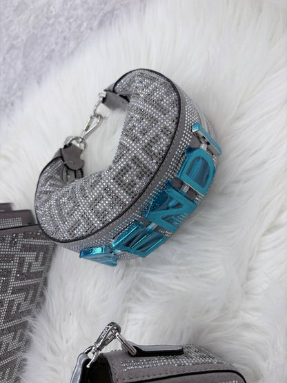 Fendi master 

280 dhs 

Zain131
♥️♥️♥️