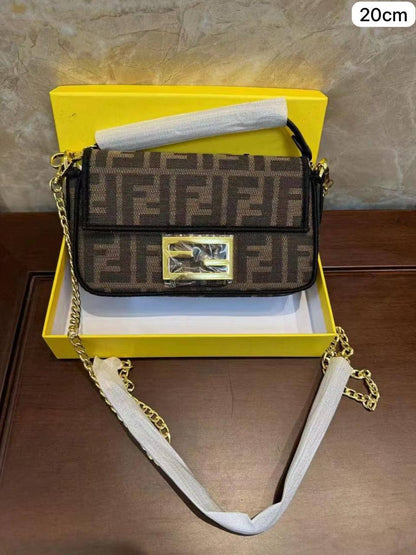 ❤️ Fendi Small baguette
1️⃣ First quality +🎁
Size : 20 * 10 cm
80 dhs🌺
with box🎁

Zain115
♥️♥️♥️
