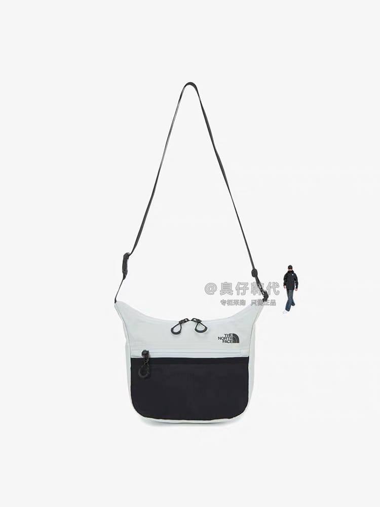 The North
40 dhs✅
size 21cm
Men's and women's outdoor leisure bags

Zain26
♥️♥️♥️