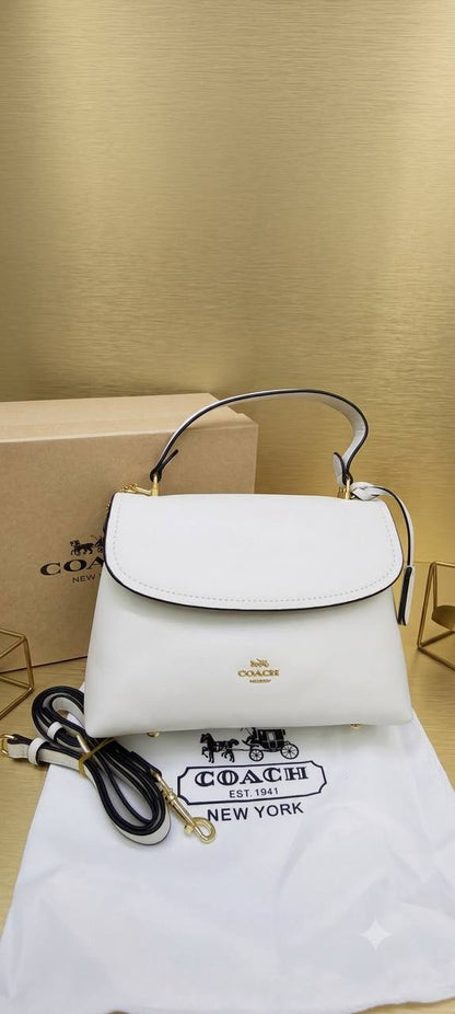Coach 
with box 
95 dhs🇦🇪🇦🇪

Zain215
♥️♥️♥️