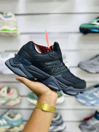 Nike

All colours 40 to 45
Full black 36 to 45

115 dhs🇦🇪🇦🇪

Zain27
♥️♥️♥️