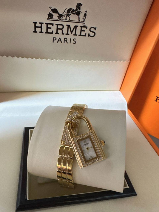 Hermes Ladies
*Good quality*
75 dhs✅

Zain45
♥️♥️♥️