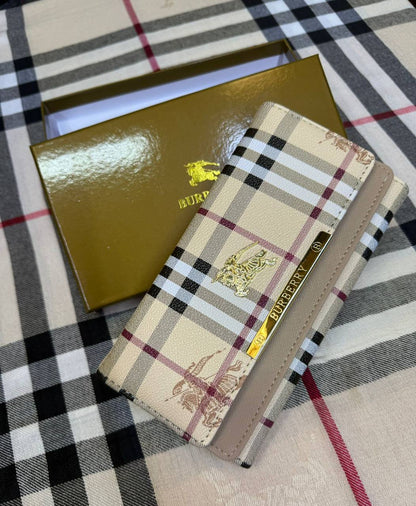 Wallets

With box
🎁🎁🎁

30 dhs🪙💚

Zain93
 ♥️♥️♥️