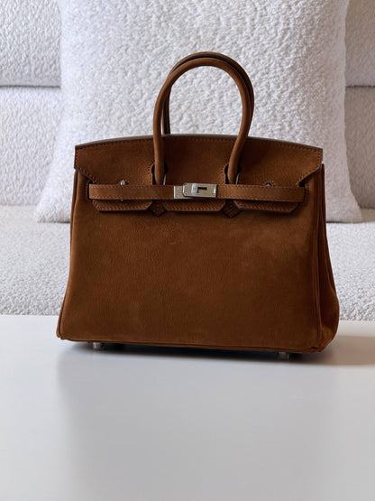 Hermes
Birkin 25cm💥Master quality ✅with box📦
🎁🎁🎁

610 dhs❣️

Zain52
♥️♥️♥️