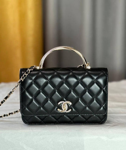 Chanel
100 dhs✅
Good-quality 

with box
🎁🎁🎁

Zain35
♥️♥️♥️