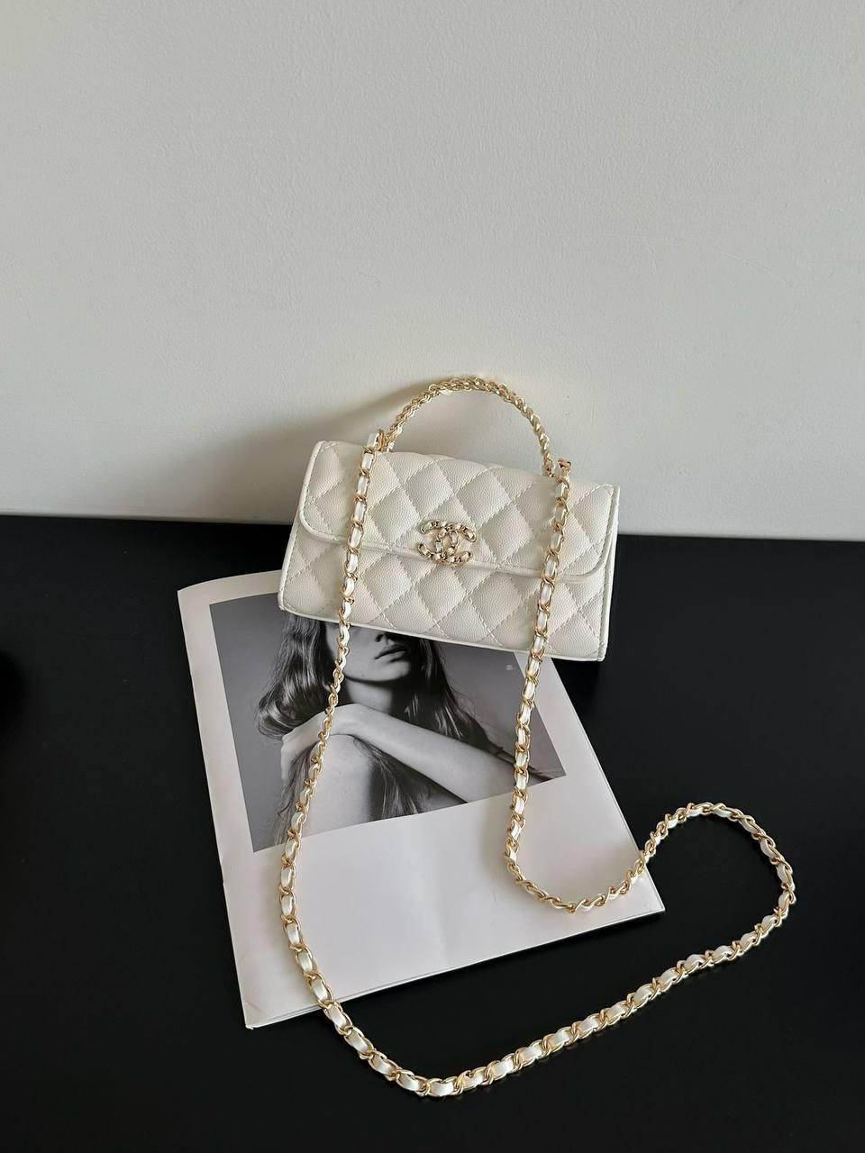 Chanel
100 dhs✅

with box
🎁🎁🎁

Zain143
♥️♥️♥️