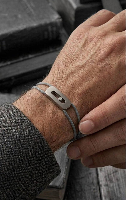 MESSIKA 🩶
* ⁠↗️ *Super Master Quality ®️*⬆️
* MOVE TITANIUM CORD BRACELET Unisex 
* ⁠Black , Blue & Gray Cord
For Price 👇 WTSP Text Zain 0568585901
0507557372
0544061607

Zain106
♥️♥️♥️