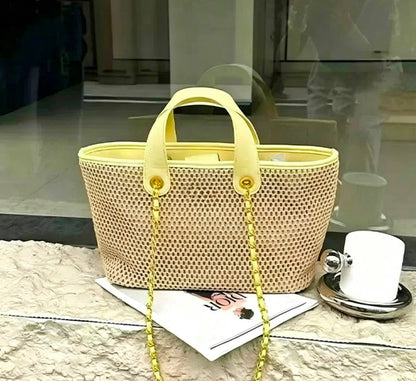 CHANEL
GOOD QUALITY 
130 dhs✅

Zain295
♥️♥️♥️