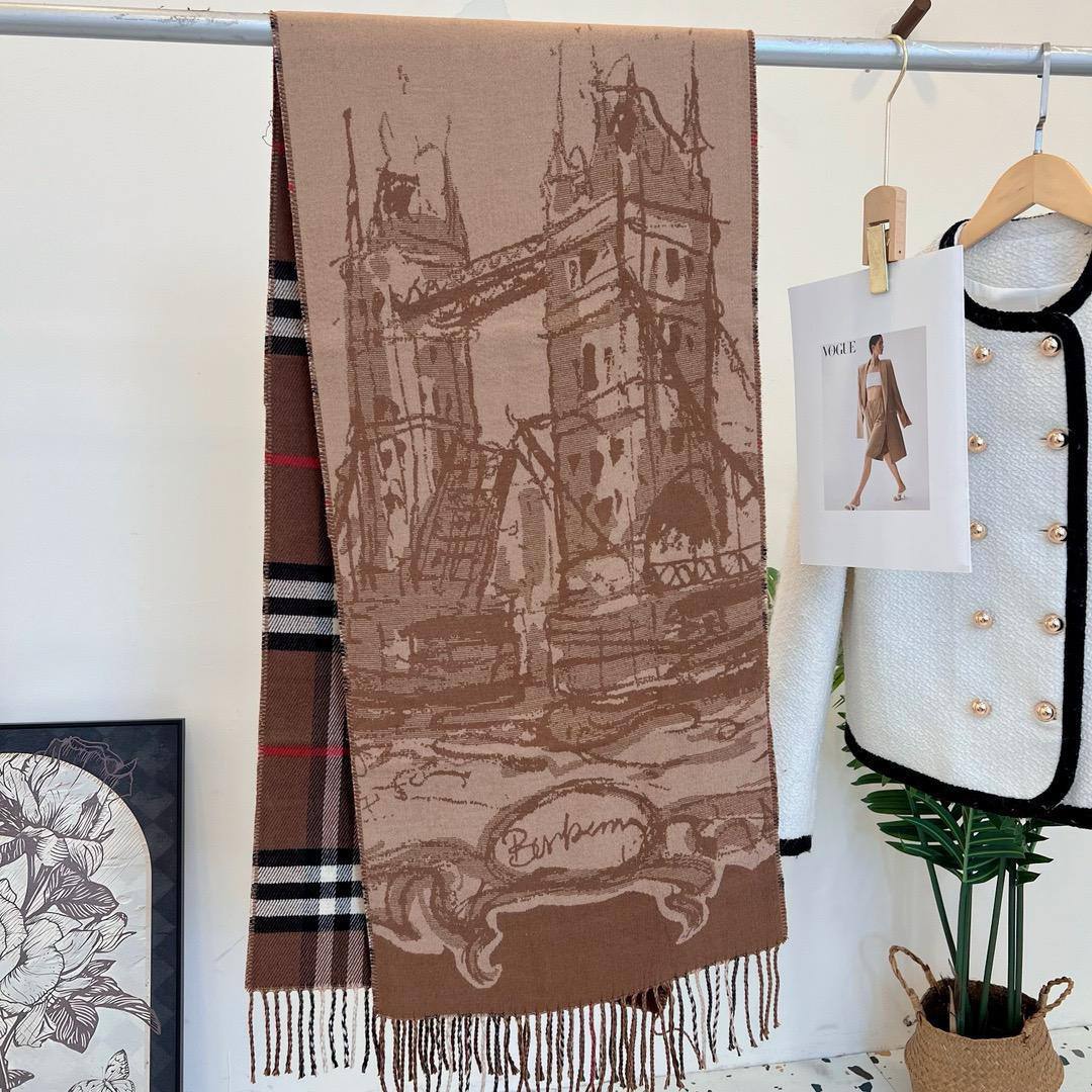 Scarf for winter 
180*68 cm
45 dhs🪙💕

Zain17
♥️♥️♥️