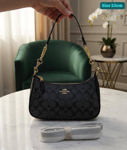 Coach
Best quality
Whith box’s
🎁🎁🎁

95 dhs✅
size 26cm

Zain158
♥️♥️♥️