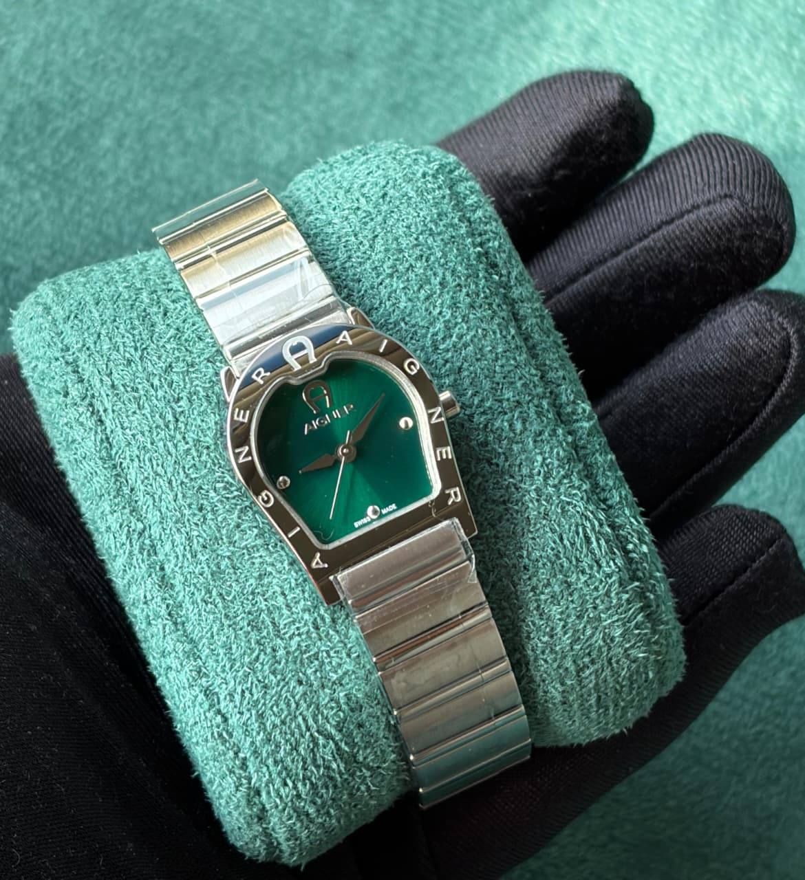 Aigner watch 
for ladies good quality 
280 dhs🇦🇪

Zain59
♥️♥️♥️