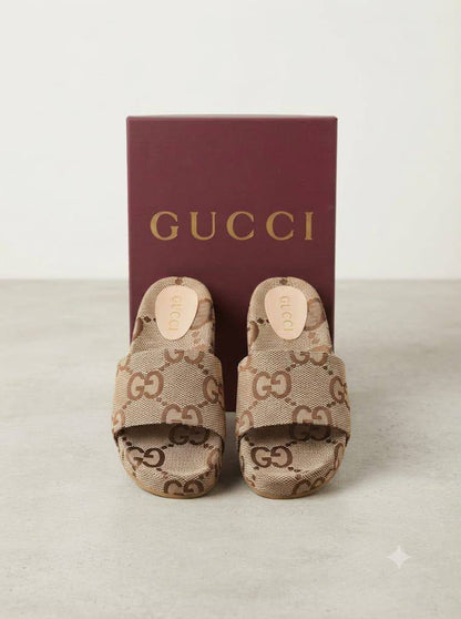 GUCCI SLIPPER 
GOOD QUALITY 
90 dhs✅

Zain40
 ♥️♥️♥️