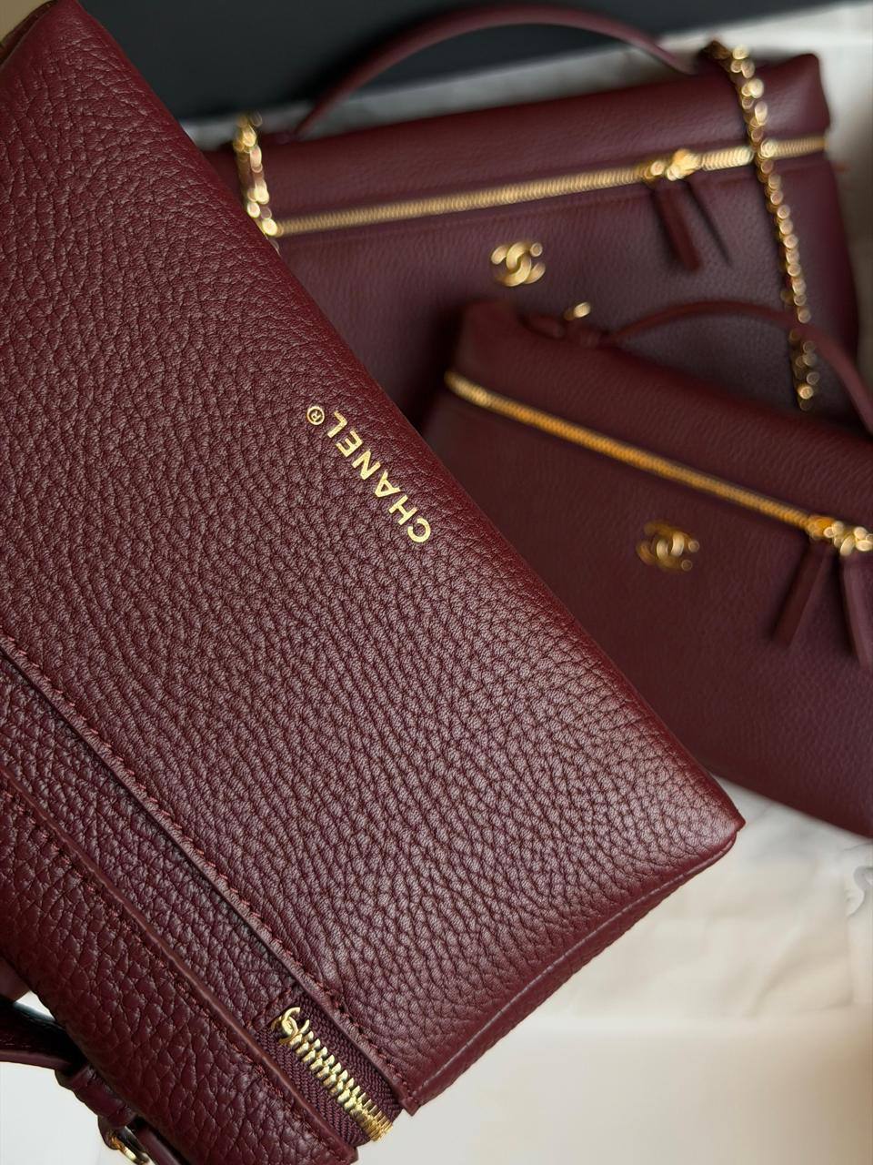 Chanel
 𝐕𝐀𝐍𝐈𝐓𝐘 𝐂𝐀𝐒𝐄 𝐖𝐈𝐓𝐇 𝐂𝐇𝐀𝐈𝐍 𝐒𝐔𝐏𝐄𝐑 𝐌𝐀𝐒𝐓𝐄𝐑 𝐐𝐔𝐀𝐋𝐈𝐓𝐘 
𝐋𝐀𝐑𝐆𝐄 -1300 dhs✅
𝐌𝐞𝐝𝐢𝐮𝐦 - 1250 dhs✅
𝐒𝐦𝐚𝐥𝐥 - 1200 dhs✅

ETAG4
♥️♥️♥️