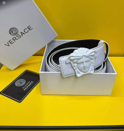 Men belt 
40 dhs🇦🇪🇦🇪

With box

Zain93
♥️♥️♥️