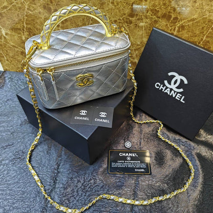Chanel
95 dhs🪙💕

with box 
🎁🎁🎁

Zain235
♥️♥️♥️