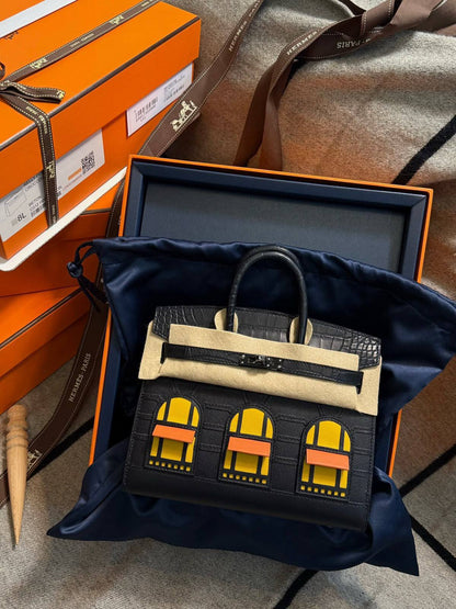 Hermes

Birkin Faubourg 20

Size:10 x 16 x 20cm 

Black🖤

For Price 👇 WhatsApp✅
0568585901 
0507557372
0552275751 Owner Zain 👌

Zain325
♥️♥️♥️