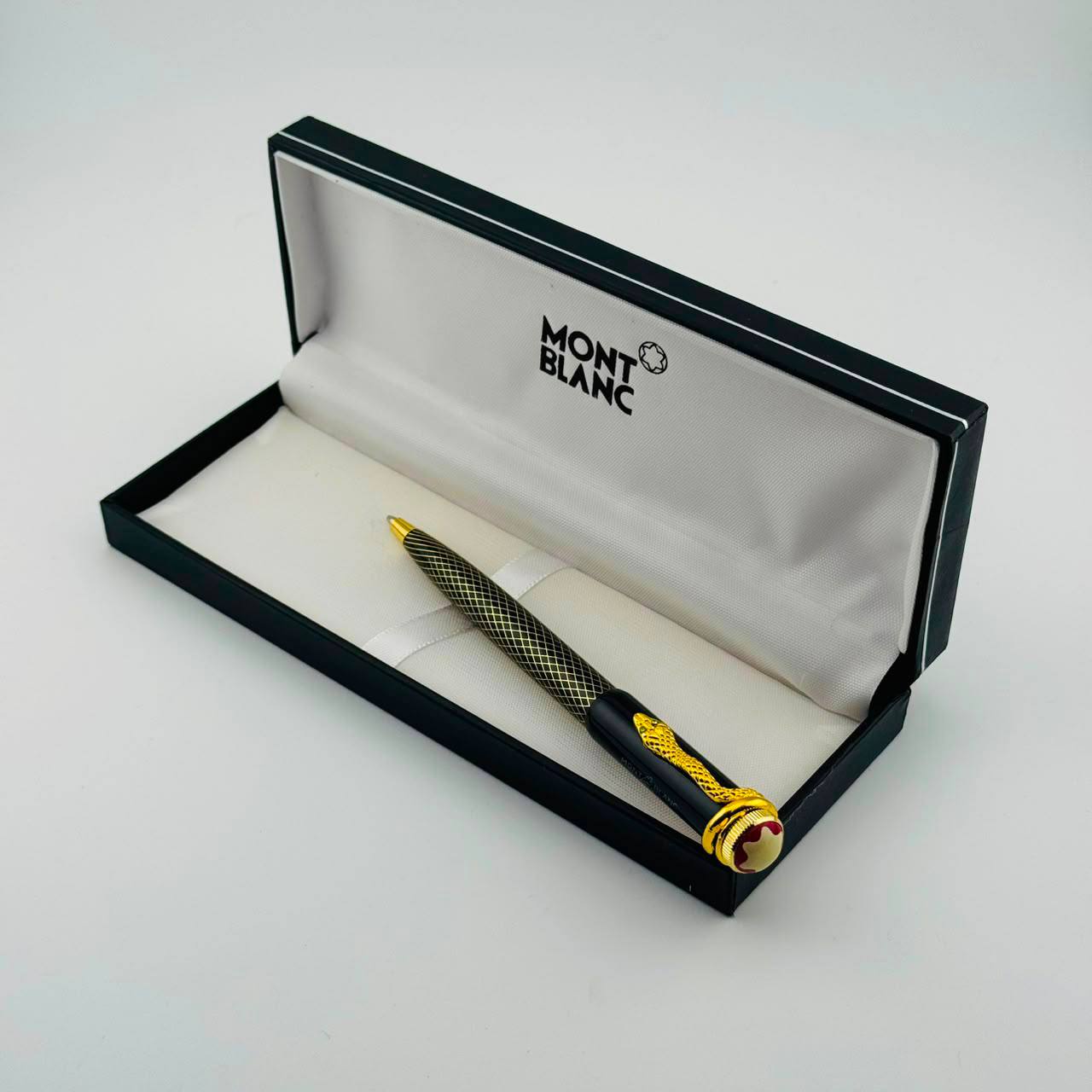 Pen
 
Good quality 

50 DHS🇦🇪🇦🇪

Zain182
♥️♥️♥️