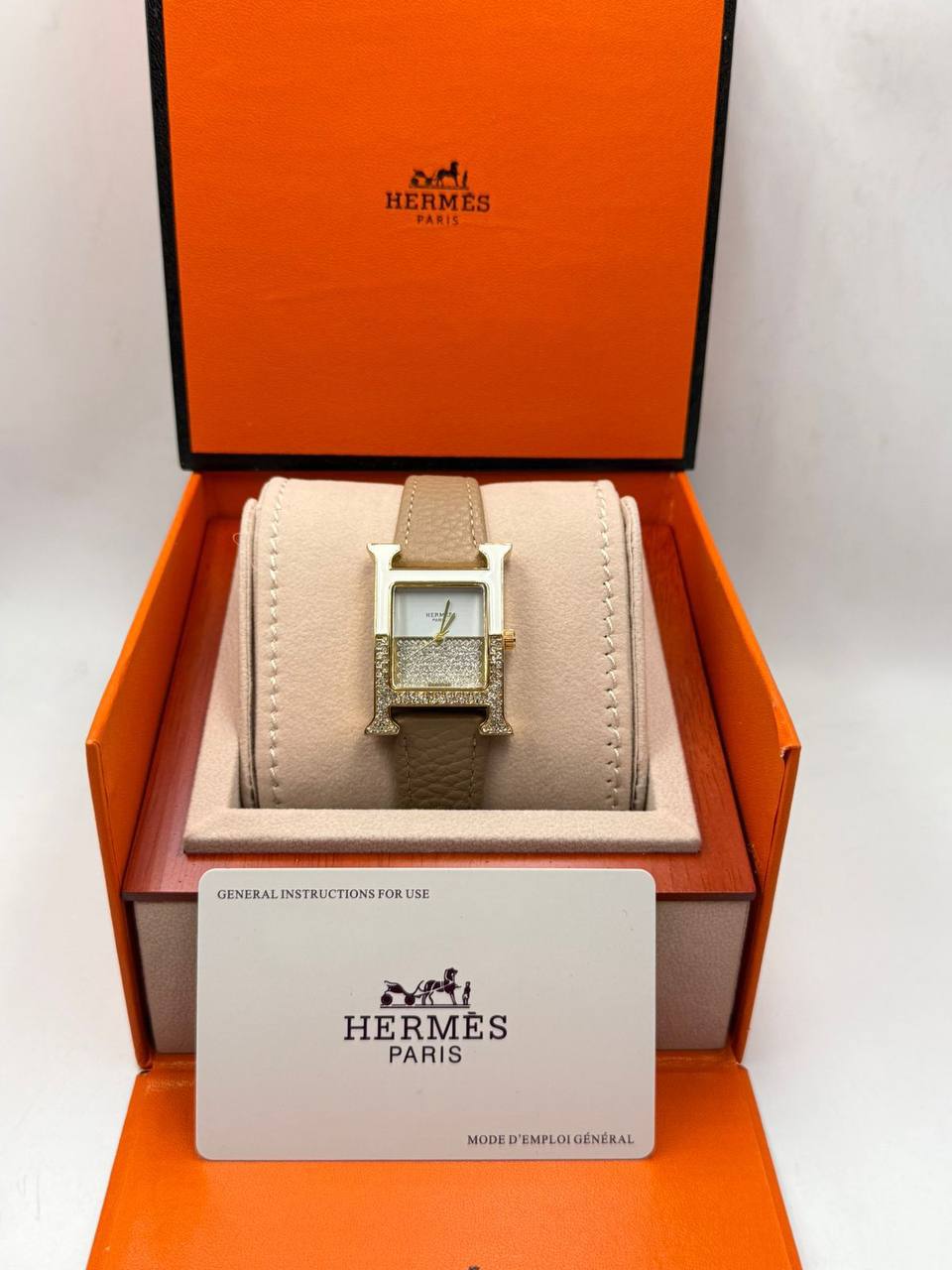Hermes ladies 
55 dhs🪙🌨️

Zain08
♥️♥️♥️