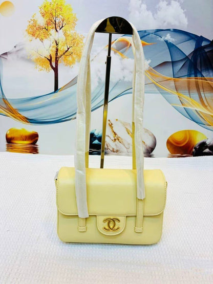 Chanel
Best quality
Whith box’s
120 dhs✅
size 22cm

Zain158
♥️♥️♥️