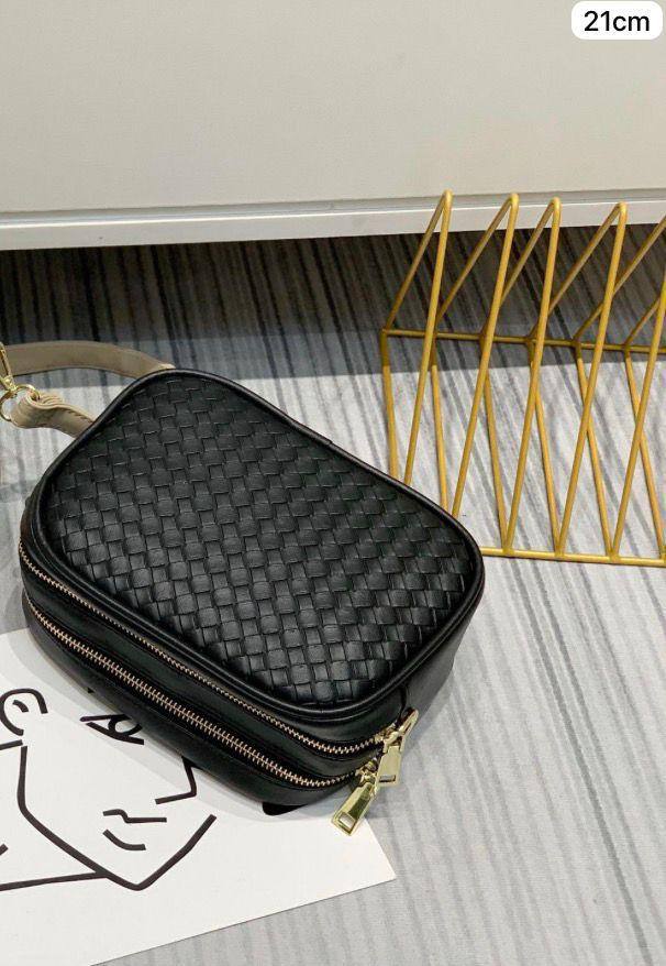 🎉 Big Offer 🎊  Brand Cross bag

good quality
Size : 21 * 15 cm
30 dhs🇦🇪🇦🇪🇦🇪

Zain115
♥️♥️♥️
