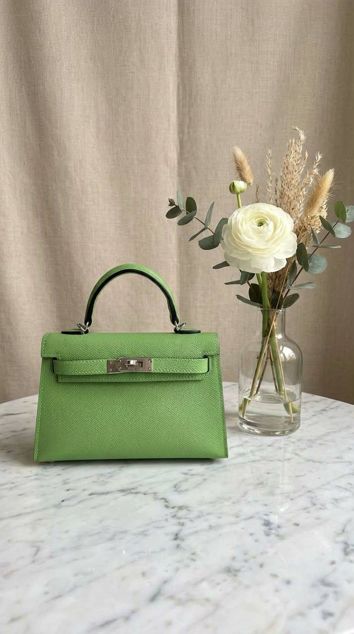 Available ❣️
Hermes Kelly Mini bag is crafted from Epsom leather💯🥀
Same original Quality 💯💯
For Price 👇 WhatsApp✅
0568585901 
0507557372
0552275751 Owner Zain 👌

Zain71
♥️♥️♥️