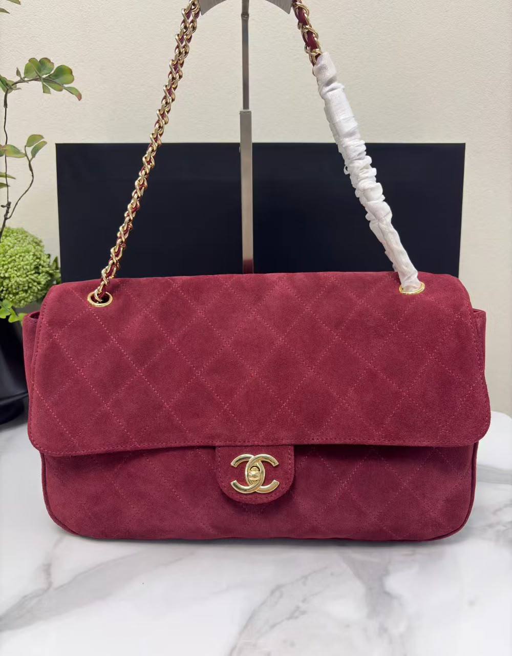 Chanel new arrival 

340 dhs

32cm

Zain228
♥️♥️♥️