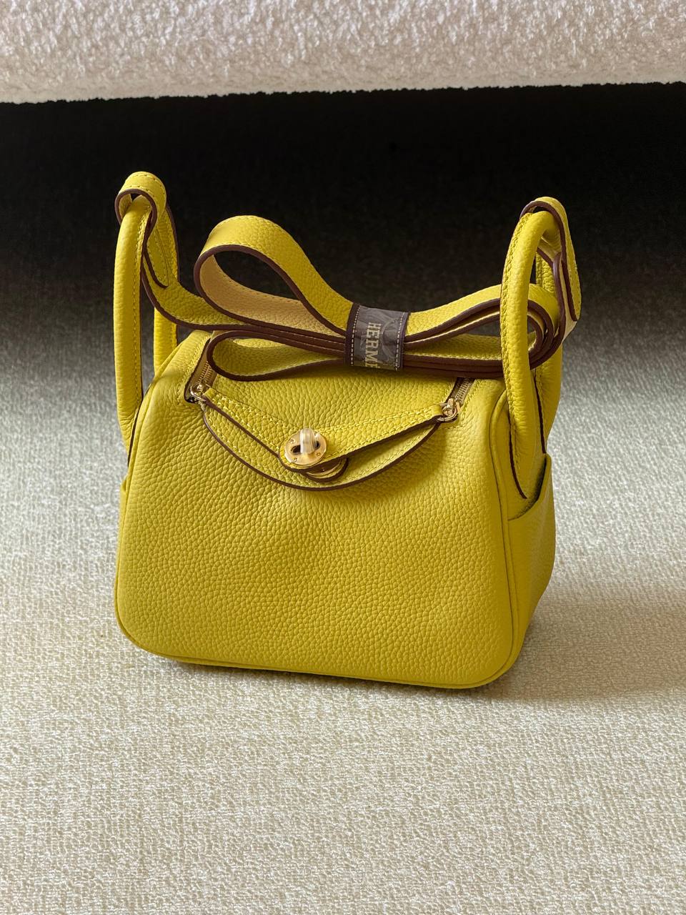 Hermes 

mini lindy 18cm💕

master quality😍

with box❤️
340 dhs✅

Zain52
♥️♥️♥️