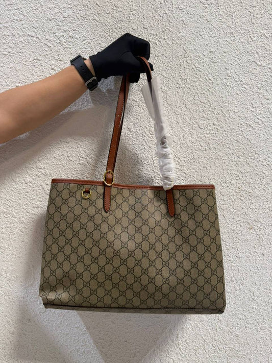 Gucci
Size:38×25cm  
110 dhs🪙💚

Zain114
♥️♥️♥️