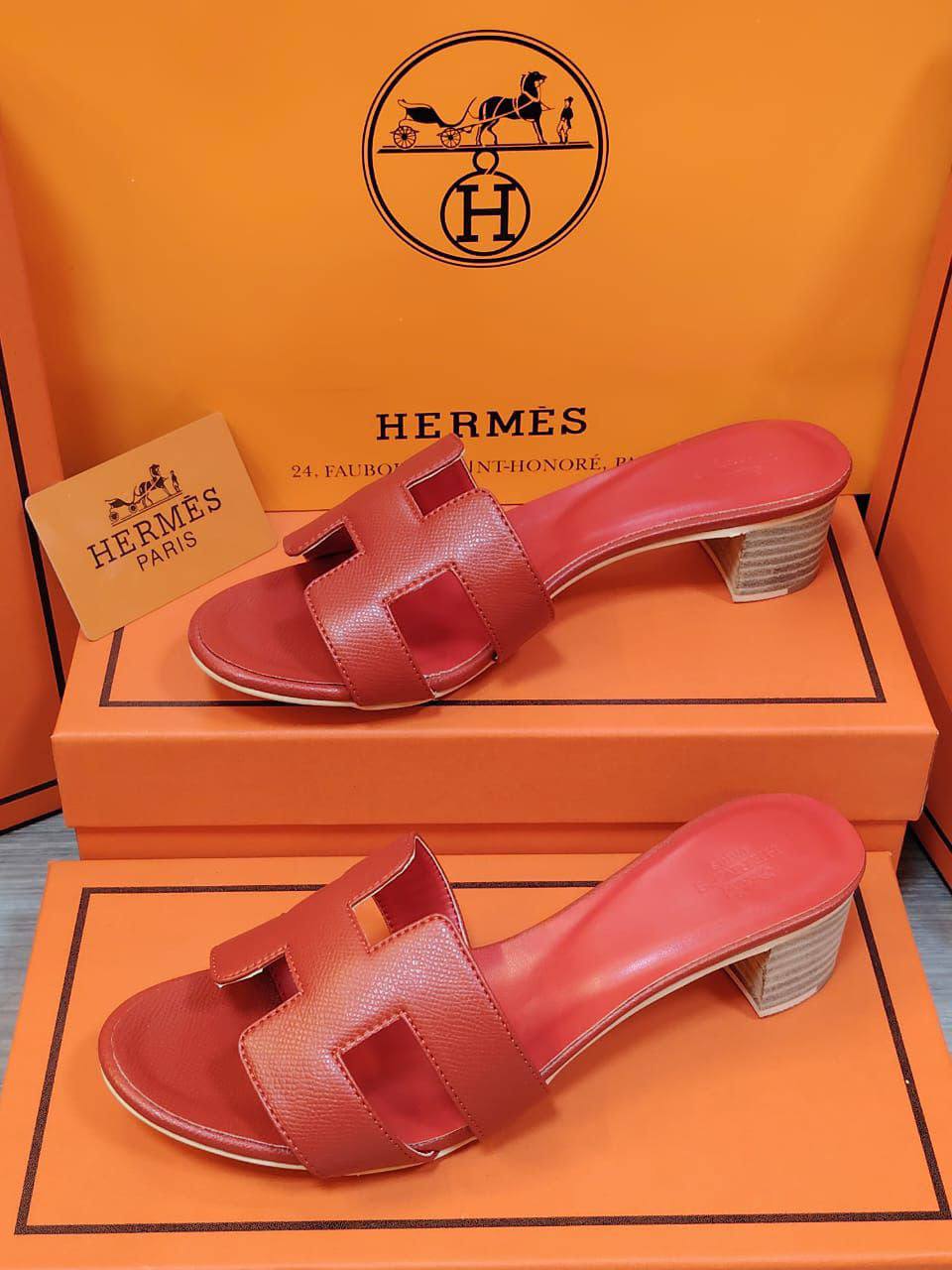 Hermes 

Heel New Arrived, 
Size 36 To 41

100 dhs 🇦🇪🇦🇪

Zain120
♥️♥️♥️