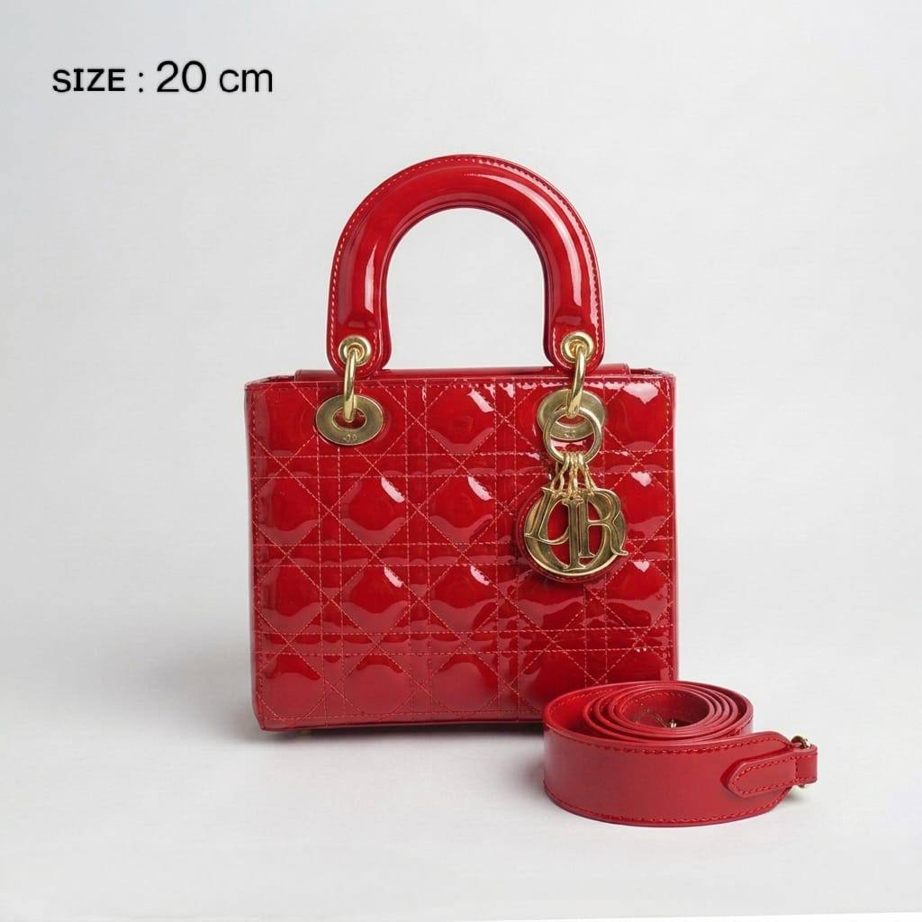 CHRISTIAN LADY DIOR
     • ᴄʀᴏᴄᴏᴅɪʟᴇ ʟᴇᴀᴛʜᴇʀ
          (ᴅɪᴀᴍᴏɴᴅ sɪʟᴠᴇʀ ᴄʜᴀʀᴍ)
     • ᴍᴀᴛᴛᴇ ʟᴇᴀᴛʜᴇʀ
          ( ᴍᴀᴛᴛᴇ ʜᴀʀᴅᴡᴀʀᴇ)
     • ɢʟᴏssʏ ᴘᴀᴛᴇɴᴛ ʟᴇᴀᴛʜᴇʀ
          ( ɢᴏʟᴅ ʜᴀʀᴅᴡᴀʀᴇ )
WITH BOX
🎁🎁🎁

100 dhs✅

Zain31
♥️♥️♥️