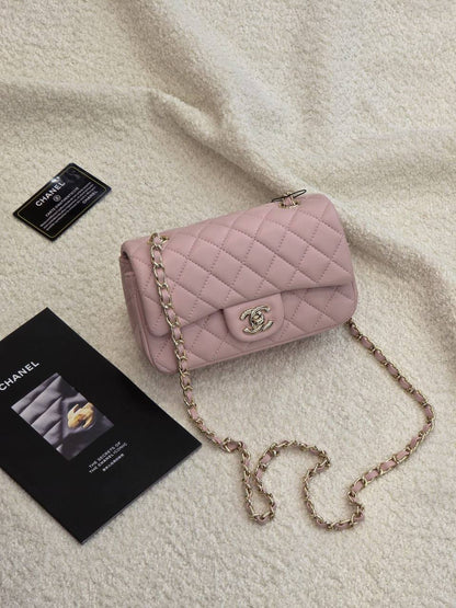Chanel 
Master
  20CM

With Box🎁🎁🎁

230 dhs🇦🇪

Zain131
♥️♥️♥️