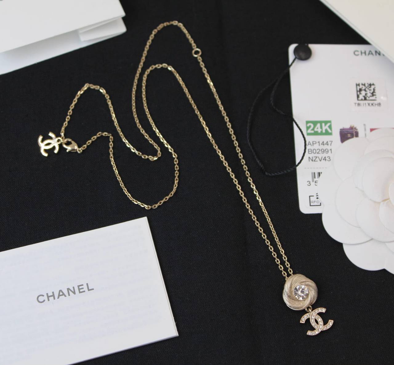 CHANEL SET 🤍

* ⁠↗️ *Super Master Quality ®️*⬆️
* ⁠NEW COLLECTION *Earings*

*200 dhs🇦🇪🇦🇪* with *Normal* Box & Bag
*280 dhs🇦🇪🇦🇪* with *Orignal* 🎁 Packaging

Zain209
♥️♥️♥️