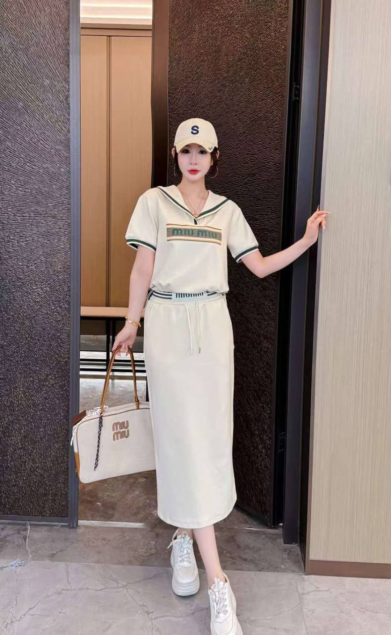 Master quality
Brand miu miu 
Size M .L.XL
120 dhs✅ offer

Zain295
♥️♥️♥️