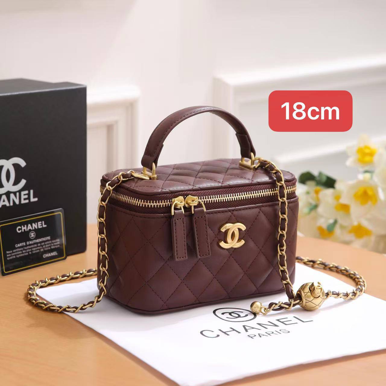 Chanel

With box 
🎁🎁🎁

85 dhs🪙🪙

Zain168
♥️♥️♥️