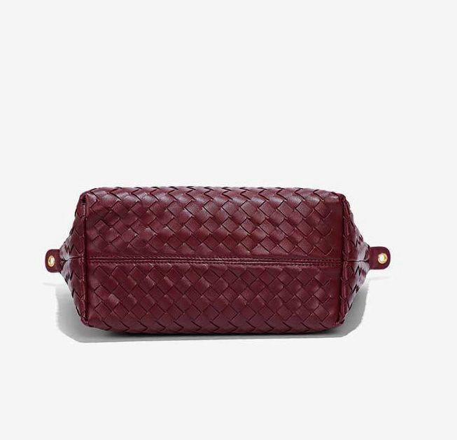 BOTTEGA 
COPY ONE 
130 dhs🇦🇪🇦🇪

Zain295
♥️♥️♥️