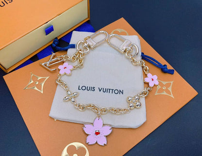 Keychain & Bag Charm 
80 dhs🪙💕 

with Box And Paper Bag
🎁🎁🎁

Zain89
♥️♥️♥️