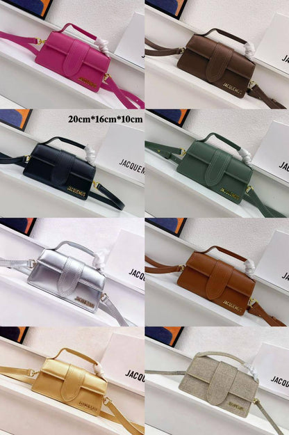 JACQUEMUS 
NEW CAME 

WITH BOX  🎁🎁🎁

105 dhs💓
*Size 20cm*

Zain39
♥️♥️♥️