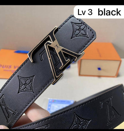 Belts

With box 
🎁🎁🎁

40 dhs🪙🌨️

Zain93
♥️♥️♥️