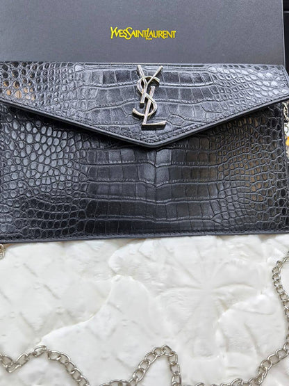 YSL
70 dhs✅

with box
🎁🎁🎁

Zain203
♥️♥️♥️