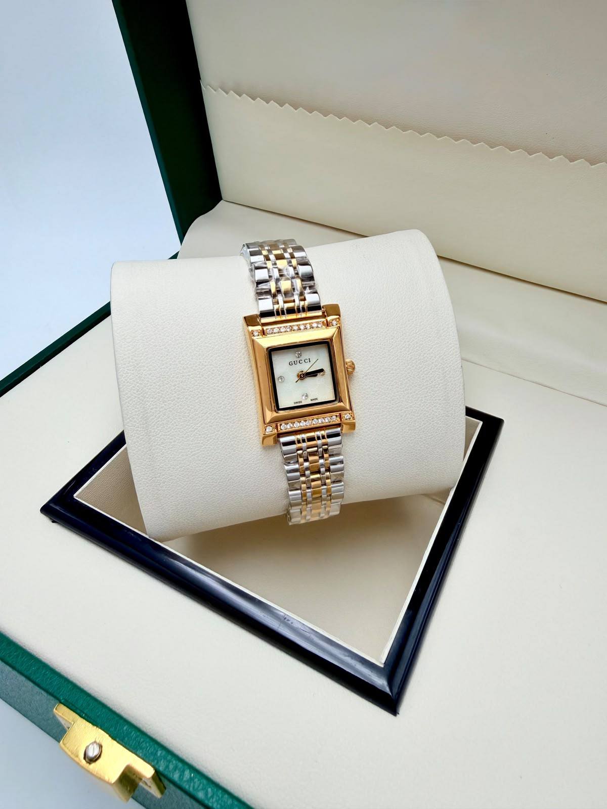 Cartier 
Bvlgari
Swarovski
Versace
 Gucci

55 dhs

Zain45
♥️♥️♥️