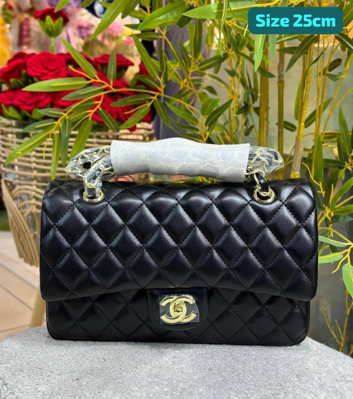 Chanel

Best quality

With box’s
🎁🎁🎁

110 dhs✅
size 25cm

Zain158
♥️♥️♥️