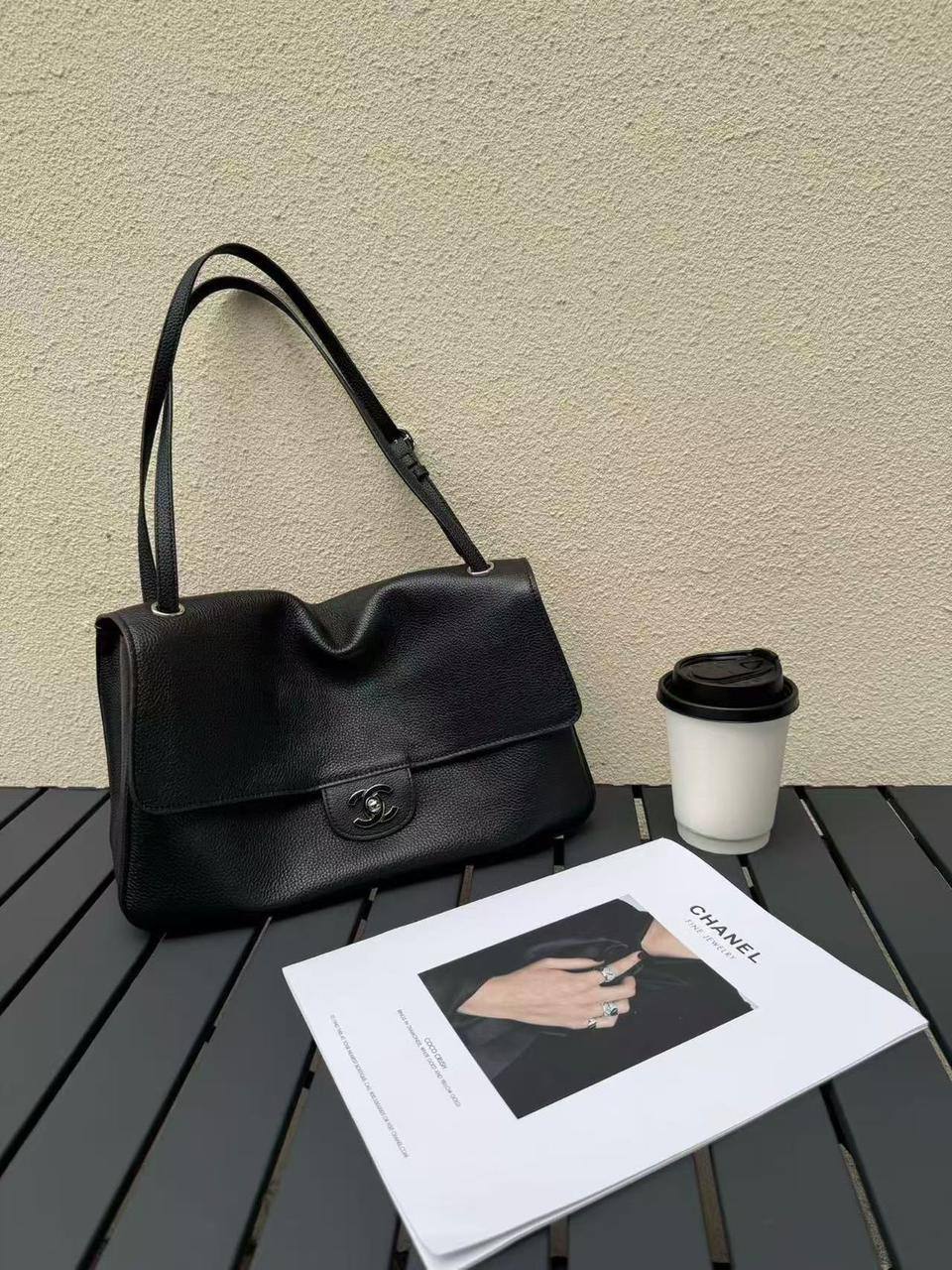Chanel 
Master🌺🌺
32 cm 
340 dhs💓💓

Zain153
♥️♥️♥️