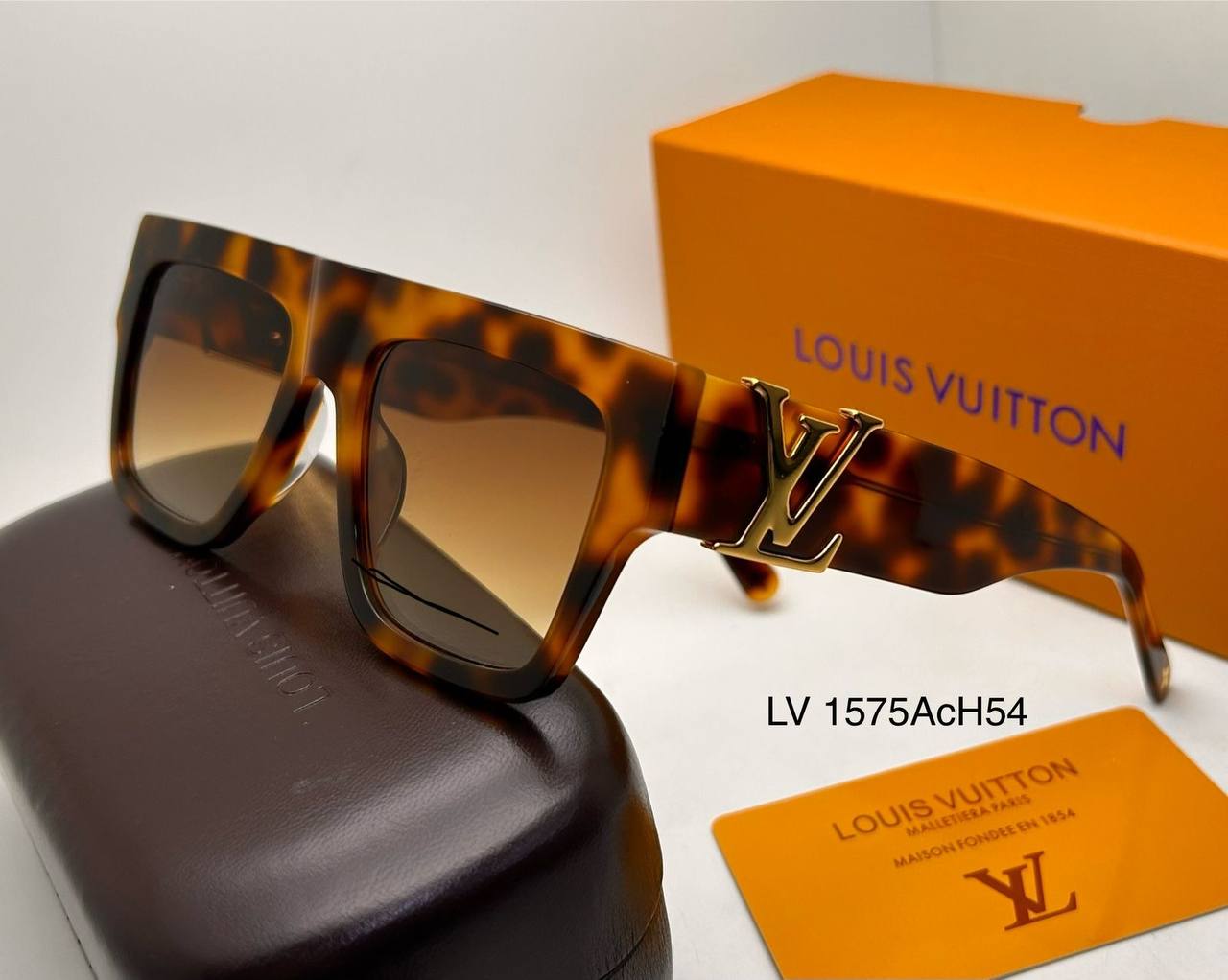 LV
Ladies master quality 
180 dhs✅

Zain126
♥️♥️♥️